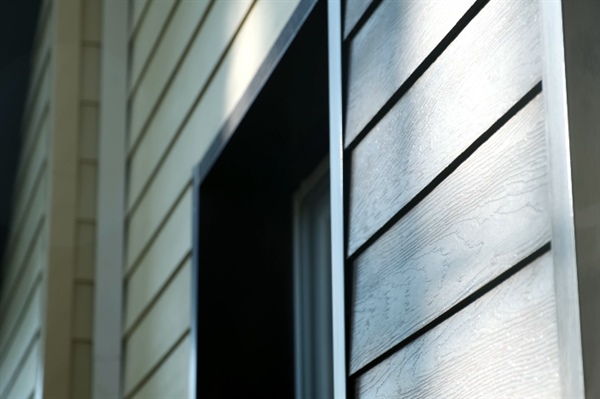 How to Choose the Best Siding for Storm Damage Protection in the Twin Cities